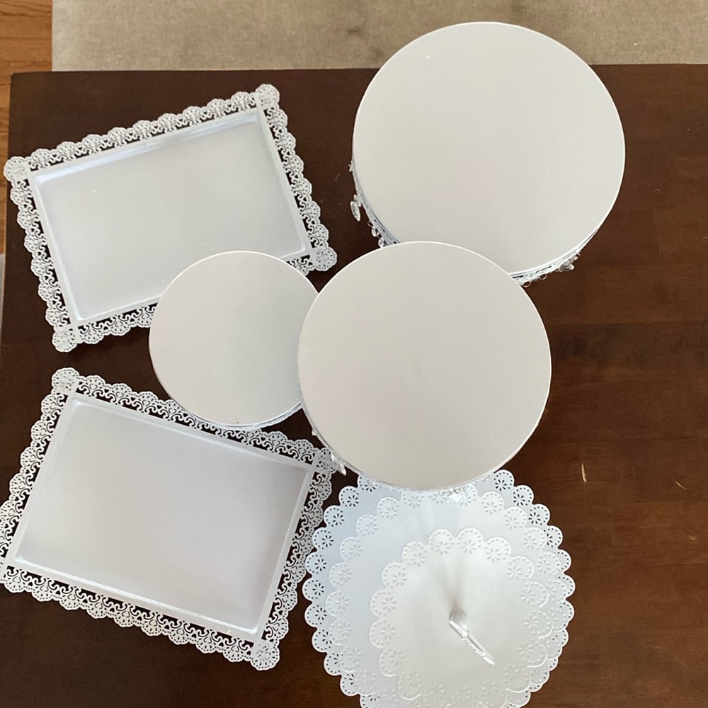 Elegant cupcake/cake/cookie stand-servers
